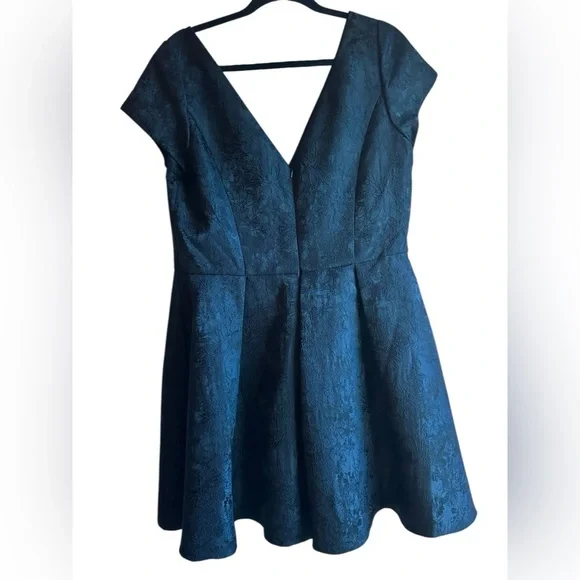 DB Studio Elegant jacquard Black Dress size 16 - Picture 4 of 9